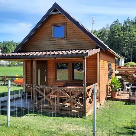 Nad Jeziorem Holiday home Gowidlino